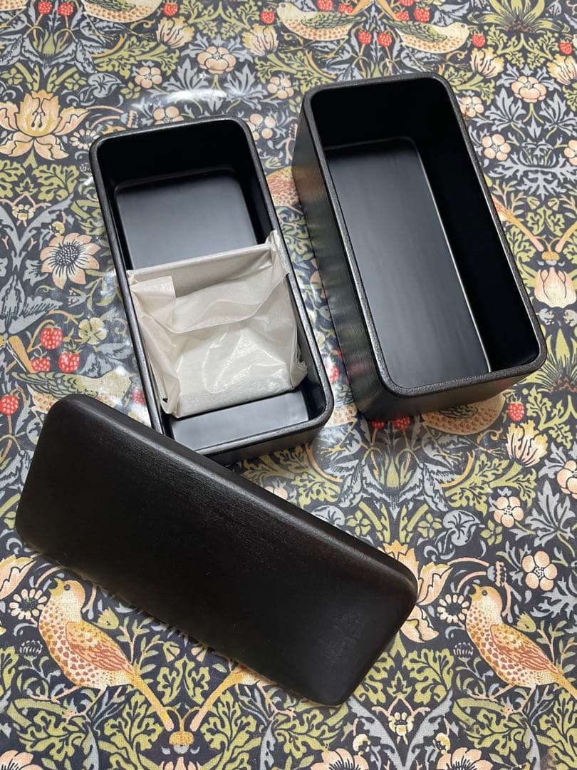 赤木明登工芸品　作家作品　漆塗りのお弁当箱と汁椀　墨色（黒）と朱色　箱付き