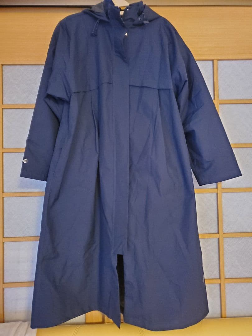 【新品未使用タグつき】adidas　ネイビー フード付きロングコート　防水