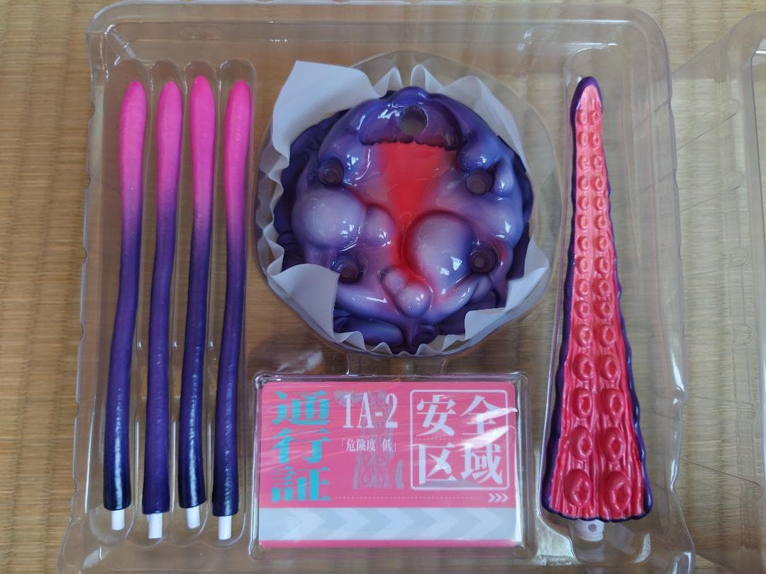 UBC-404幼体Ver＆UBC-404成体Verセット　触手台座【中古】