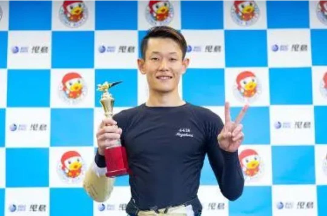 G*O様 茅原悠紀選手　トロフィー　サイン入り　ボートレース