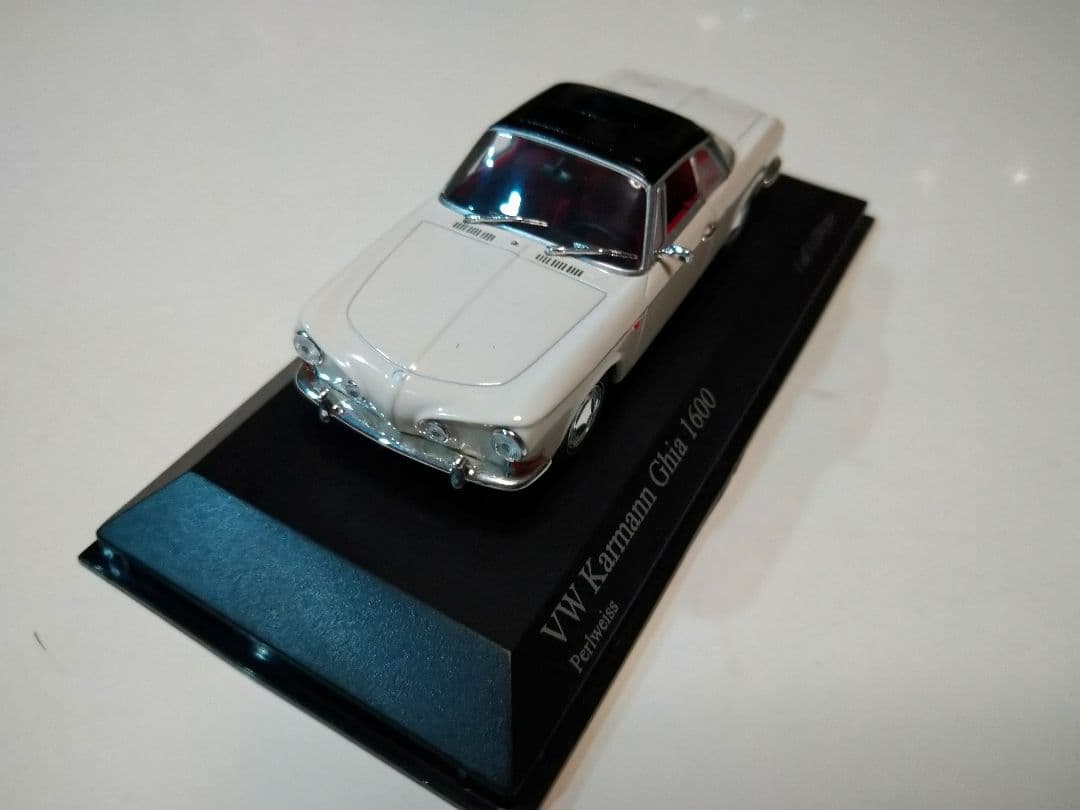 車　ダイキャスト　ミニカー　ＶＷ カルマン・ギア １６００ (１９６６)