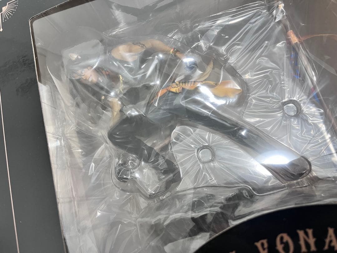 Disney Twisted Wonderland Leona フィギュア