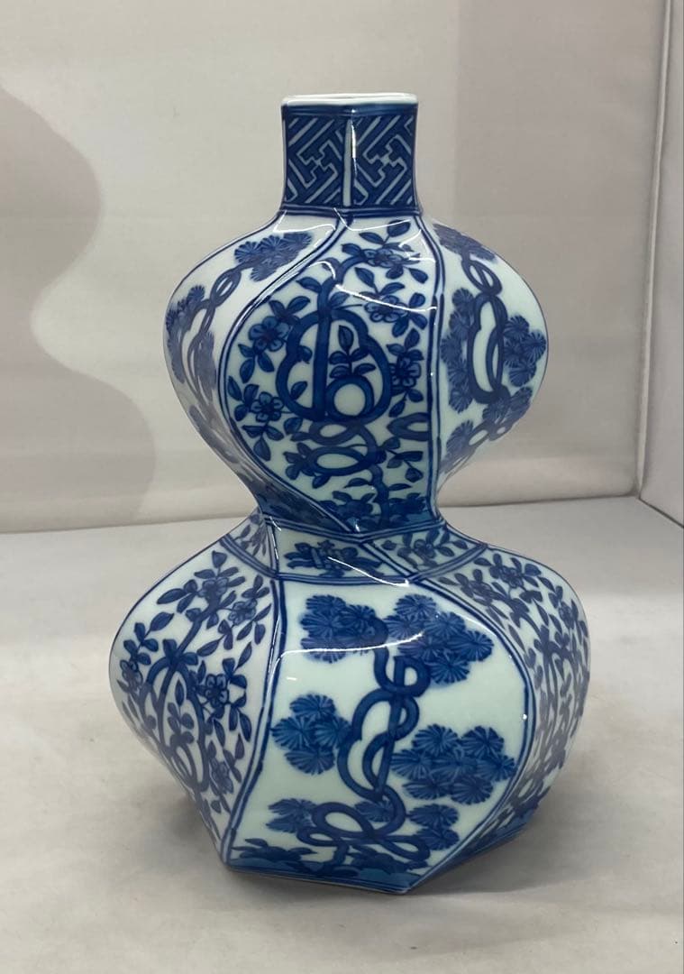 B511b 祥瑞手瓢形花入　源右衛門窯　松　捻り模様　染付　花瓶　箱無