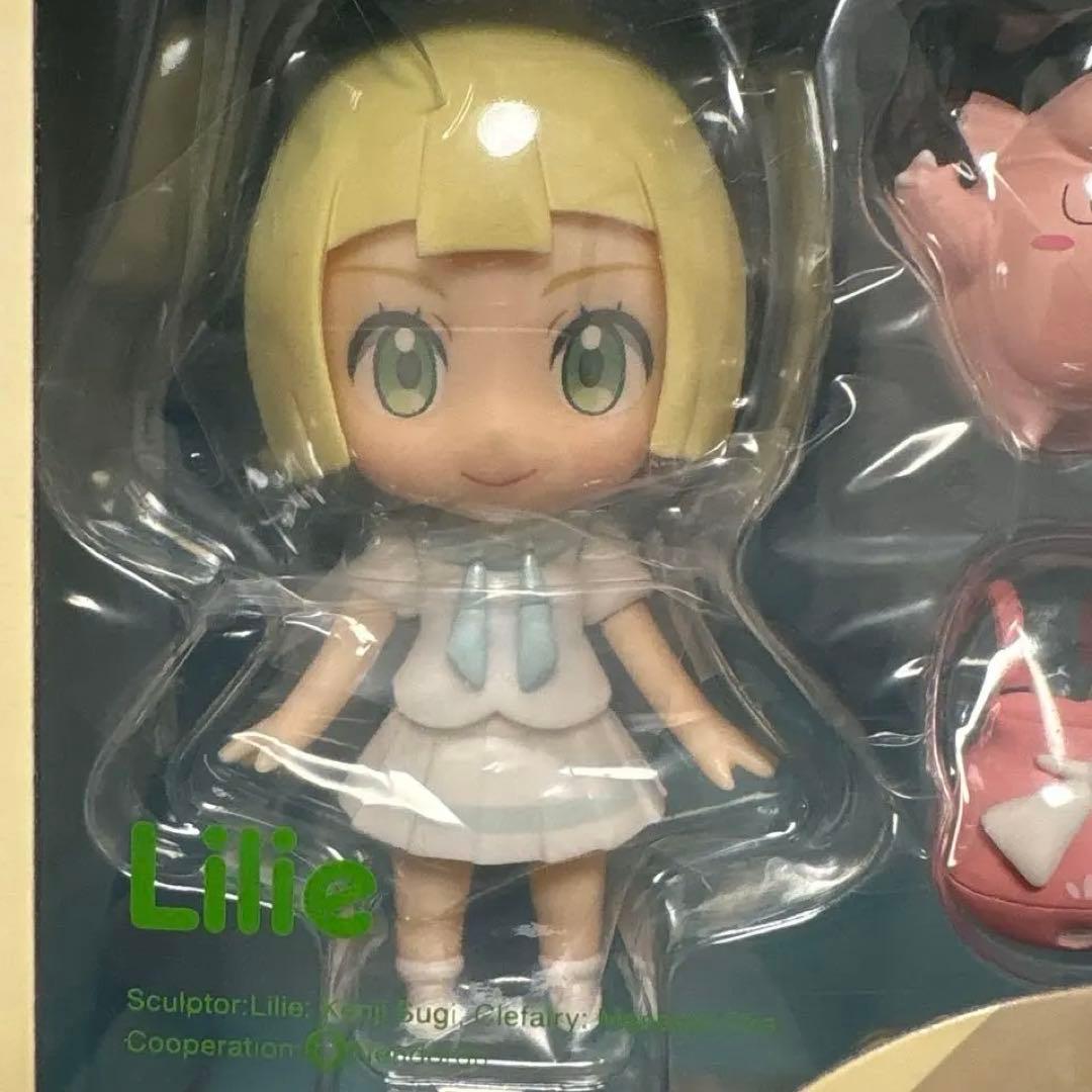 新品未開封　がんばリーリエ　ねんどろいど　ポケモン　フィギュア