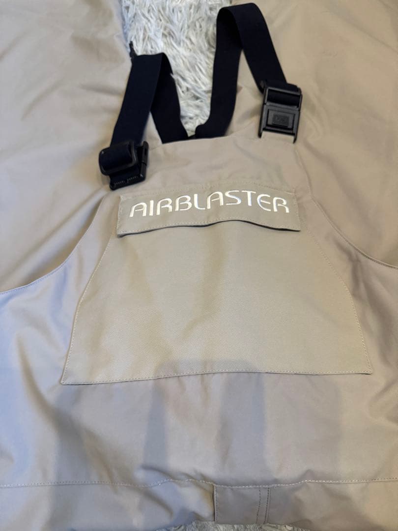 美品　AIRBLASTER スノボウエア　ビブパンツ