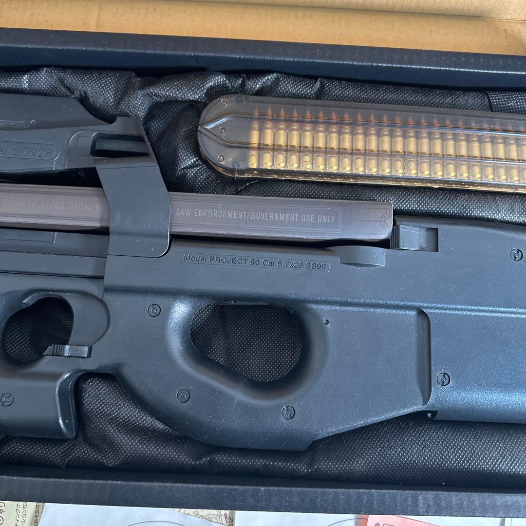 TOKYO MARUI P-90 エアガン 電動ガン 箱付き ドットサイト