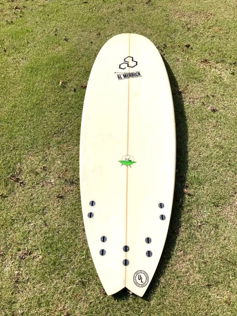 CHANNEL S AL MERRICK POD 6’1 フィン付き