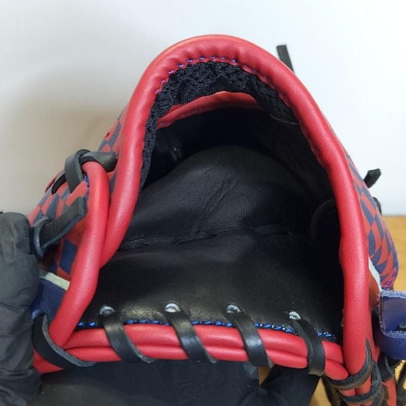 アディダス チェッカーレッド 人気チェッカー柄レザー使用 美品 軟式グローブ