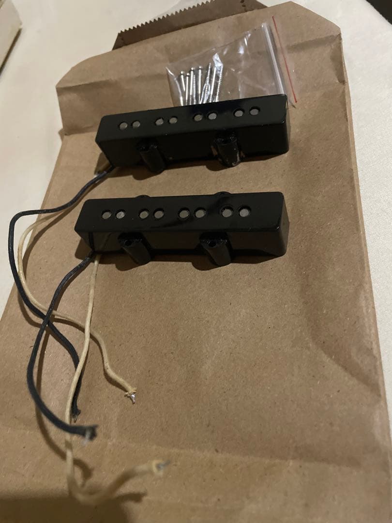 FENDER Jazz Bass Pickups ＋Eric ピックアップ