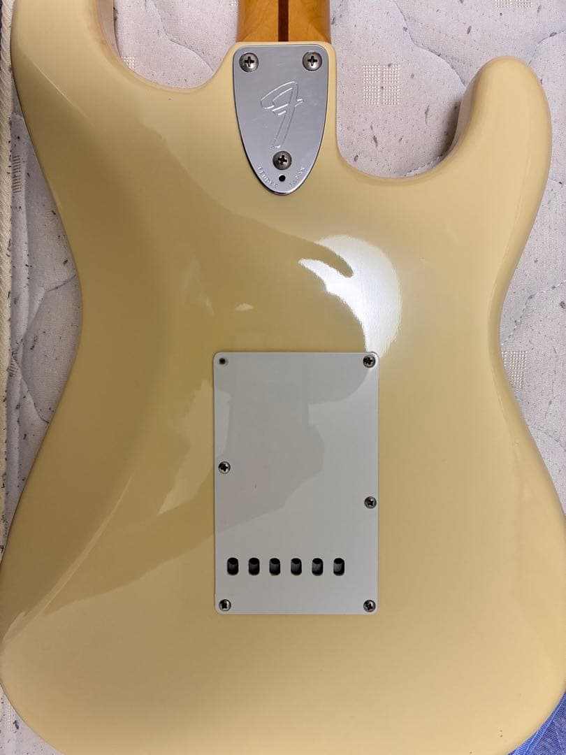 レフティ　Jシリアル　011740　Fender ST72-600L OWH