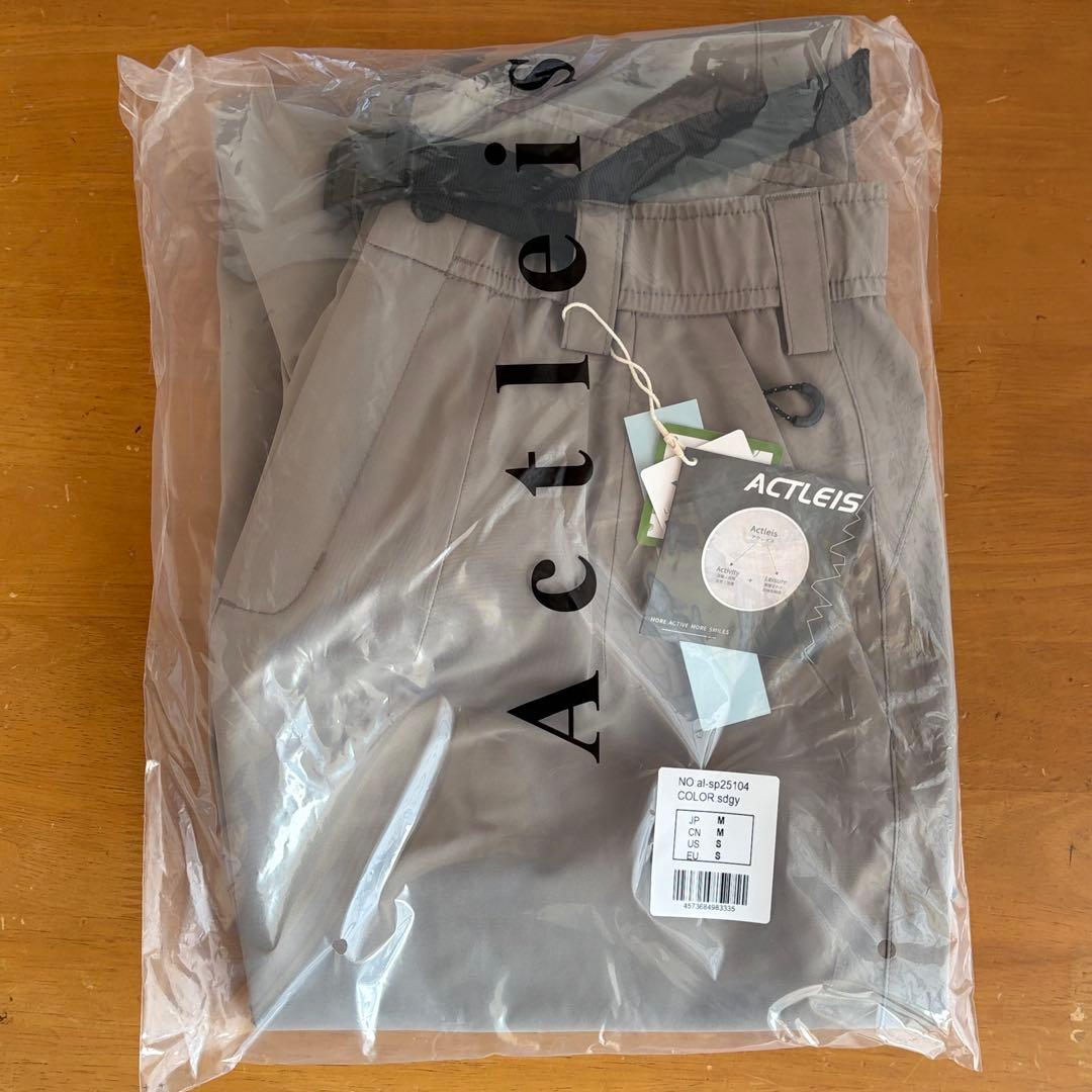 【新品未使用】[アクレイス] スキーウェア メンズ 上下セット Mサイズ