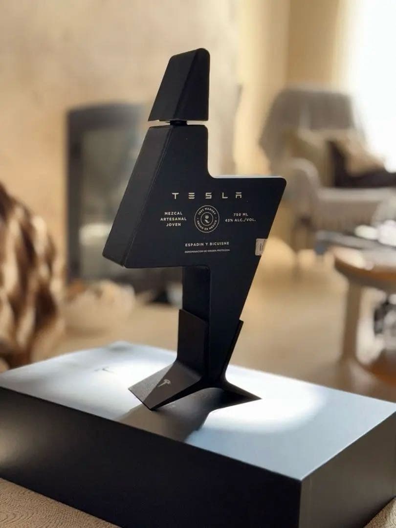 TESLA テスラ　メスカル 750ml 43% ALK/VOL