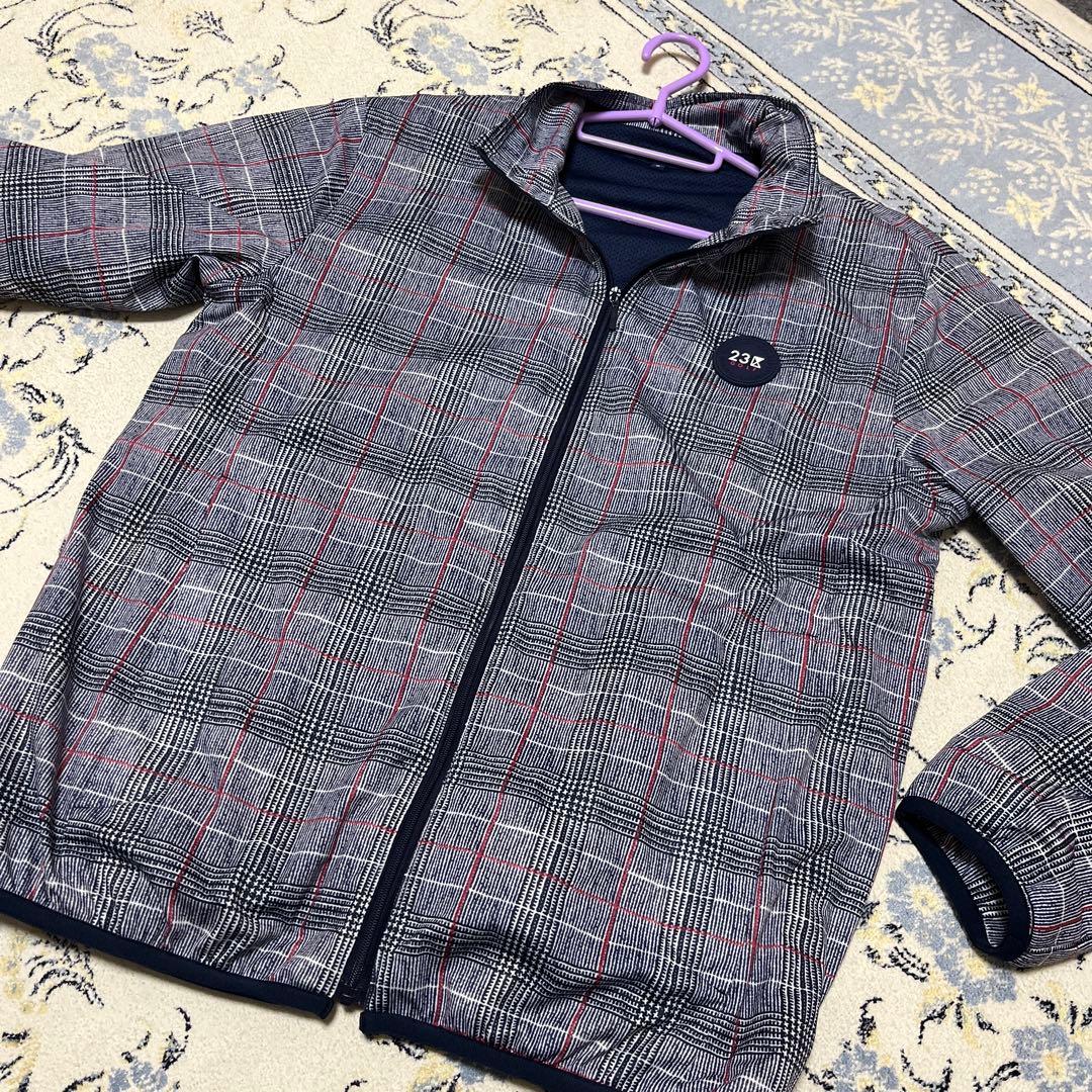 ★２３区ゴルフ　中綿ジャケットレディース２サイズ美品★