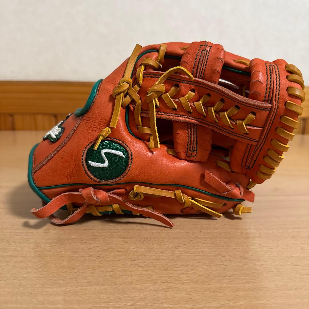slugger オーダーグラブ　亀澤恭平モデル