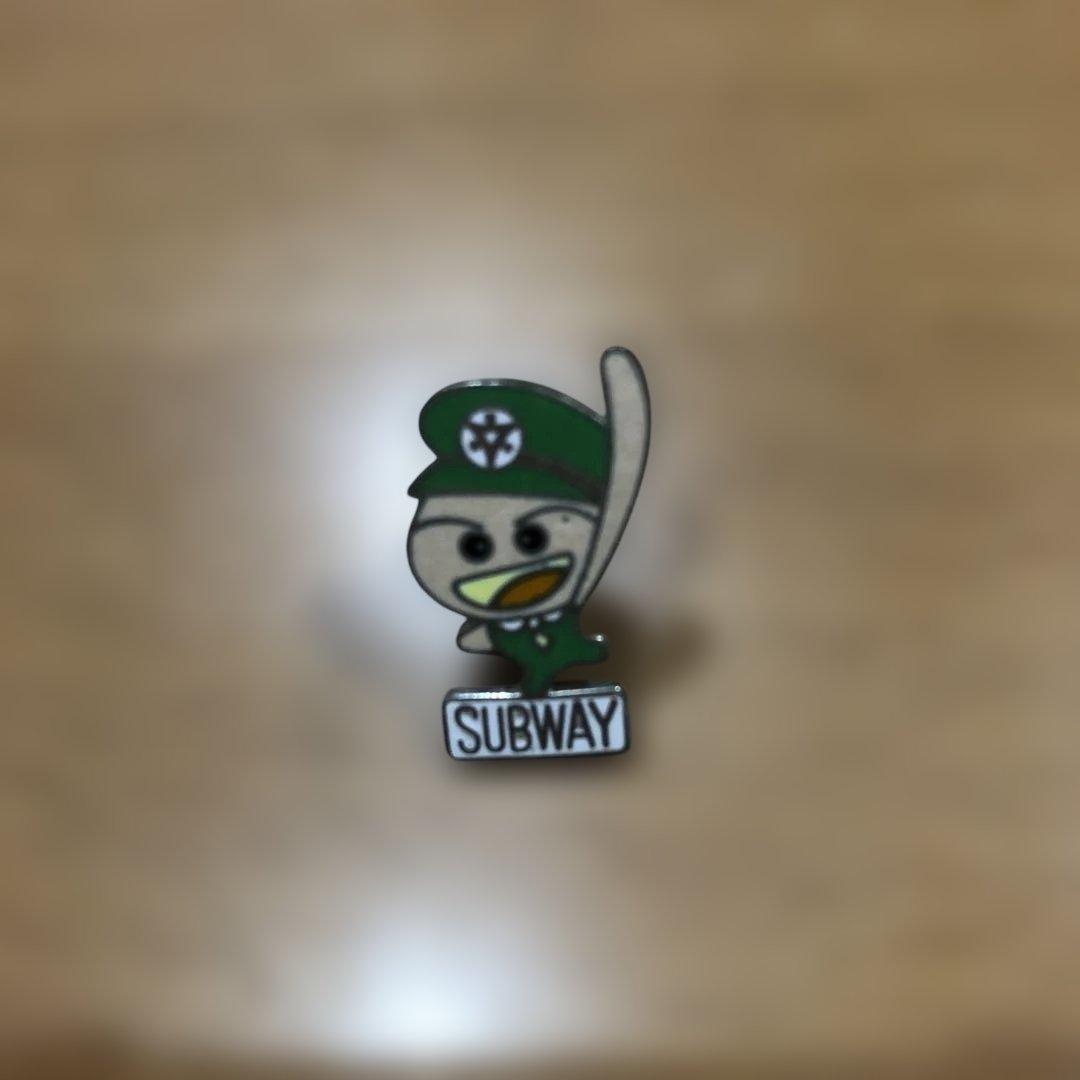 京都市SUBWAY ピンバッジ アニメ風キャラクター