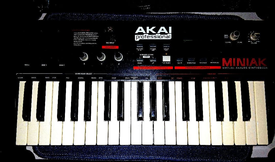 AKAI シンセサイザー MINIAK