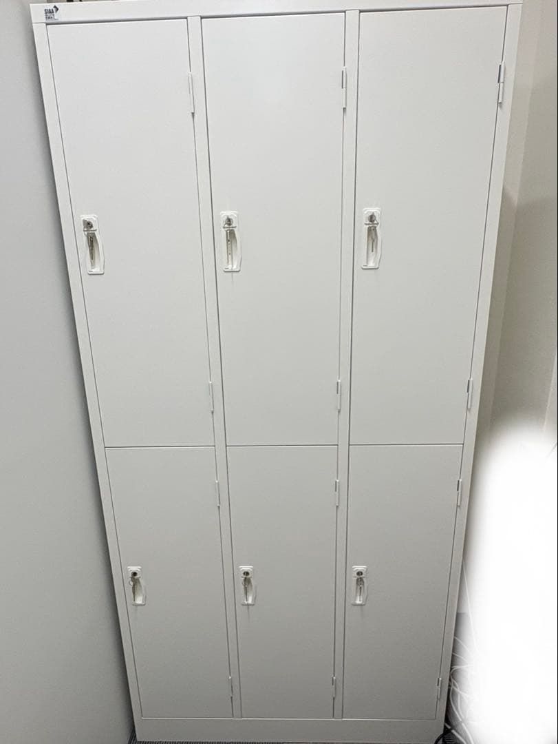 【大阪引取限定】6人用ロッカー 鍵付き
