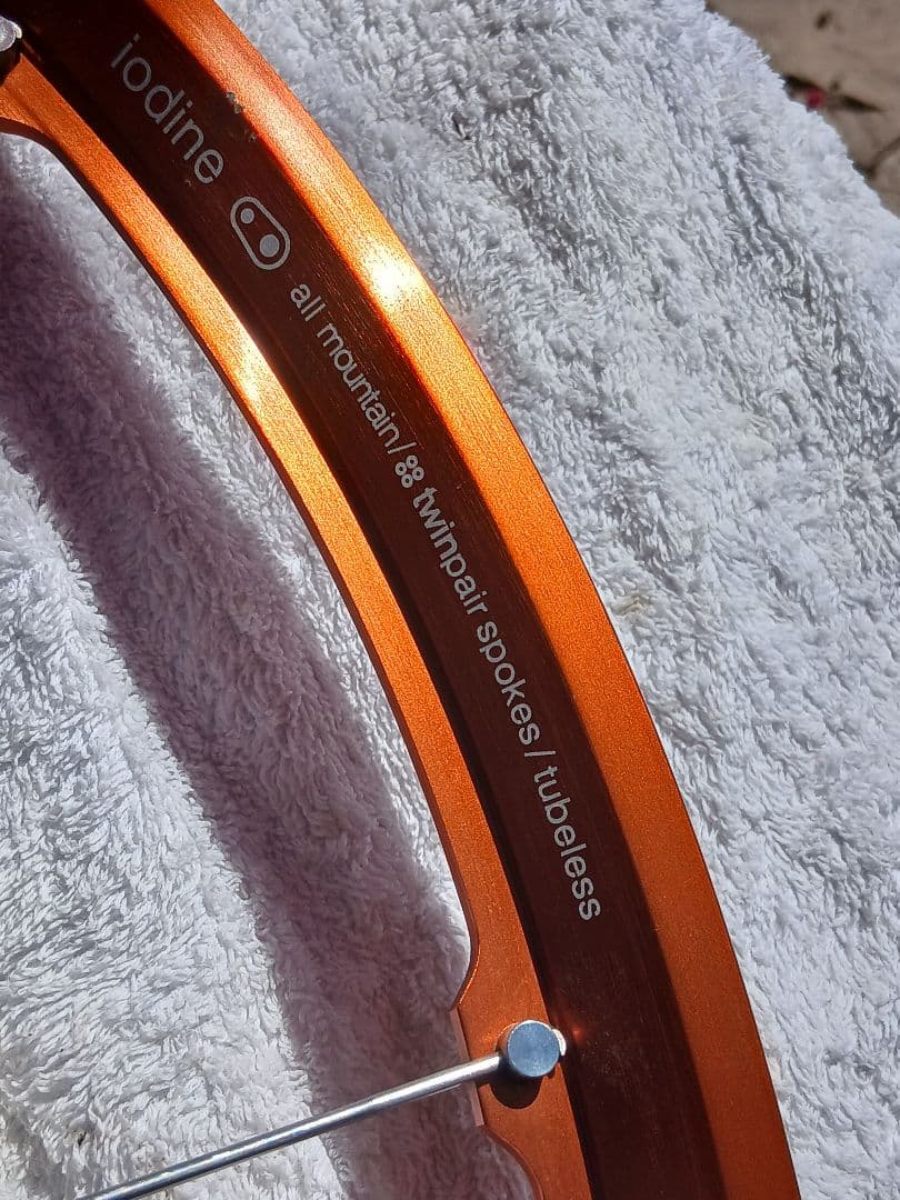 m*s様 クランクブラザーズ　アイオダイン オレンジ　２６インチ