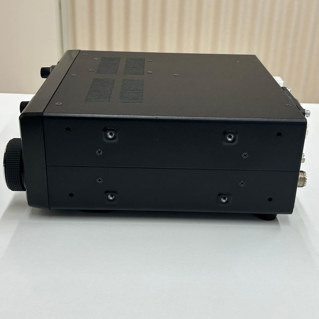 ICOM IC-7300/SP-38/MB123トランシーバー&スピーカーセット