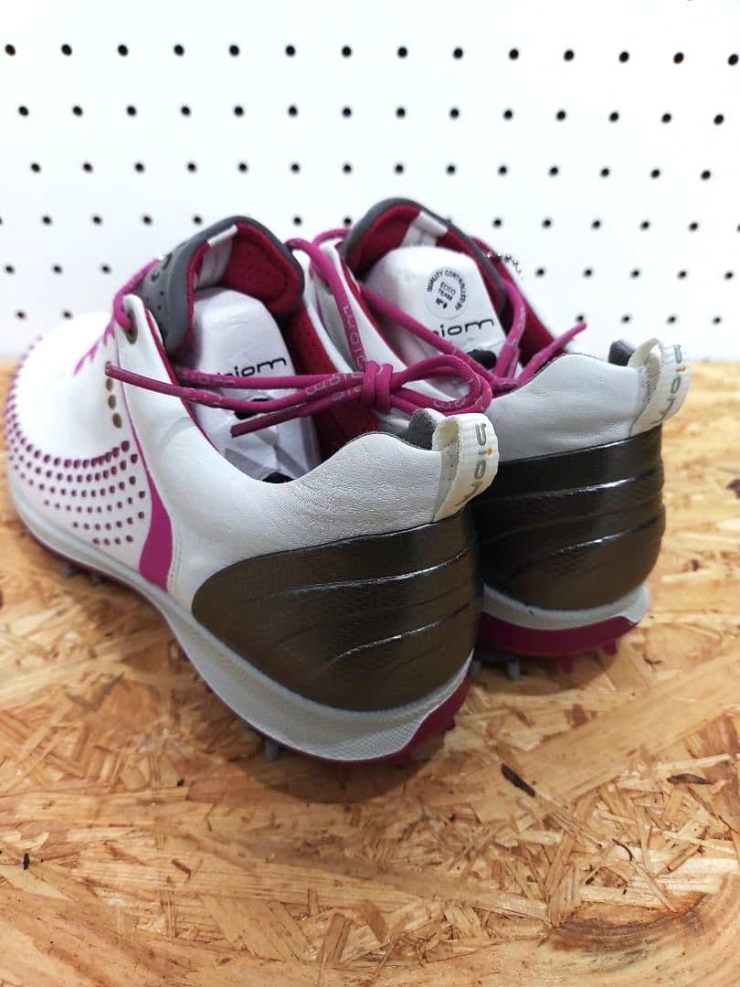 ECCOゴルフシューズ37 23.5cmソフトスパイクbiom