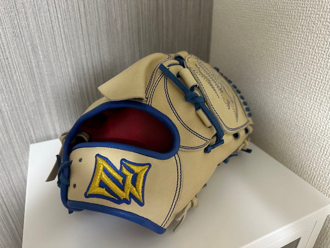 Niina 投手用グローブ