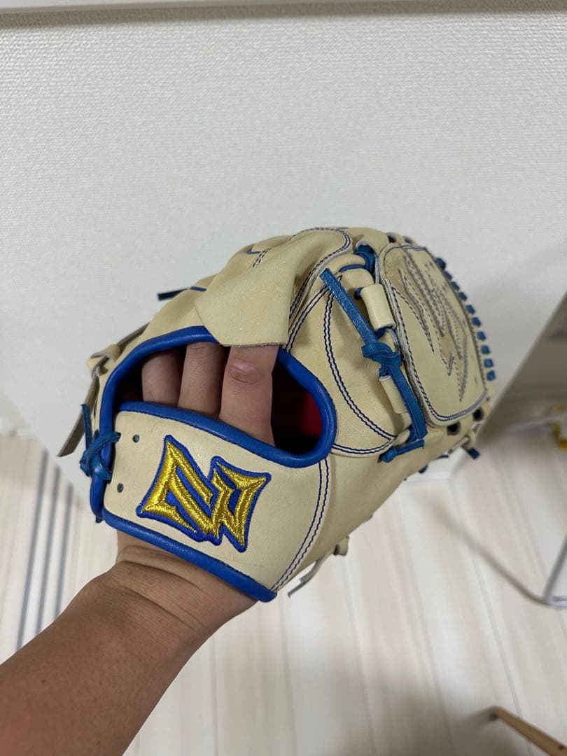 Niina 投手用グローブ