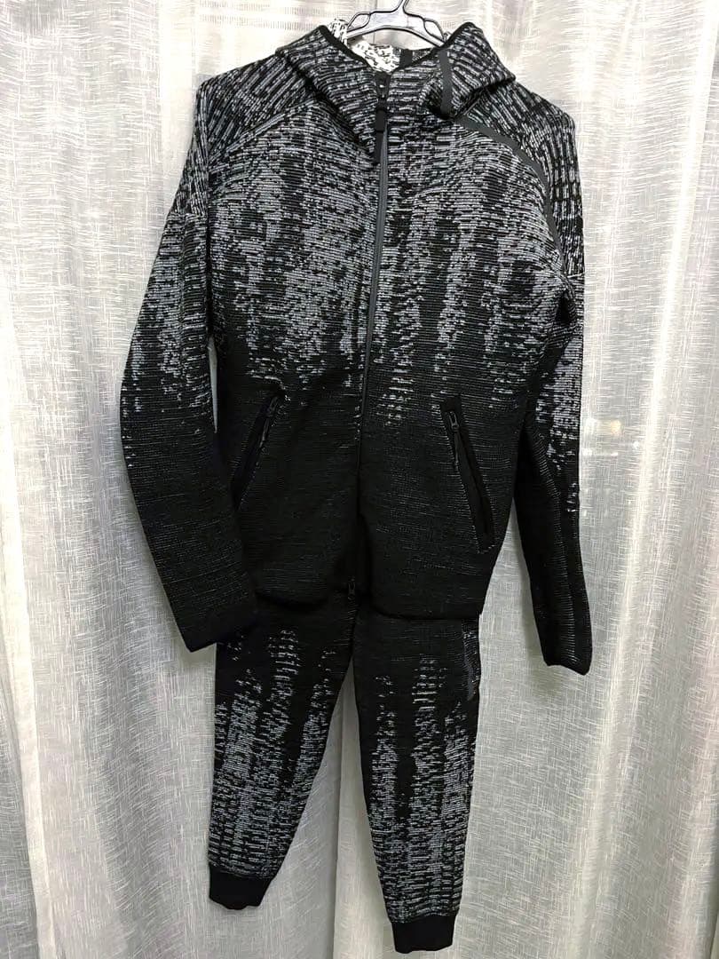 【希少美品】adidas zne フード付きジャージジャケット