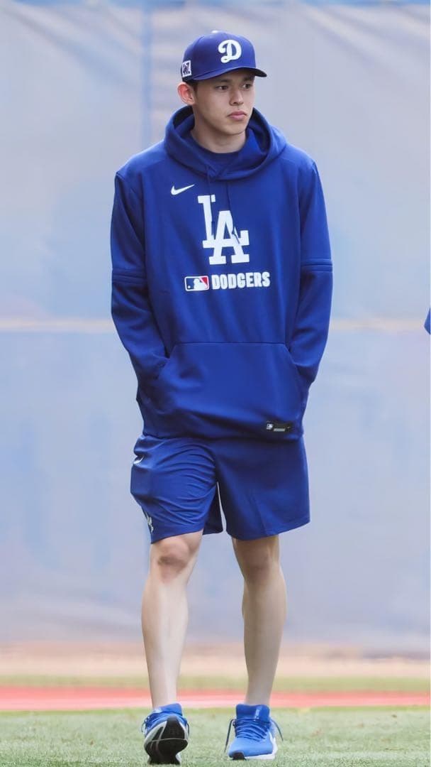 Мサイズドジャース選手着用パーカー ナイキ　大谷翔平　山本由伸　オーセンティック