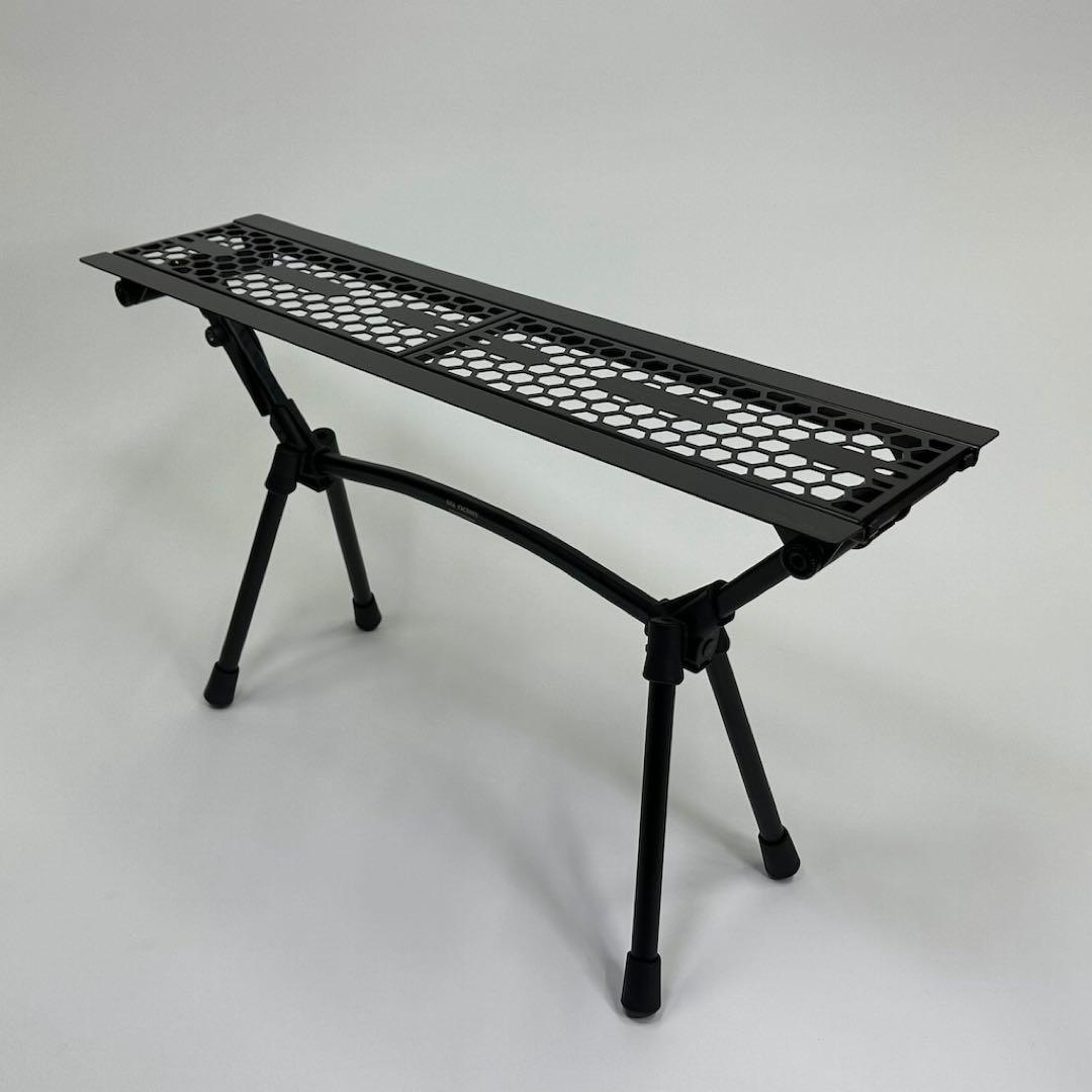 OMA FACTORY テーブル OMA.TOP