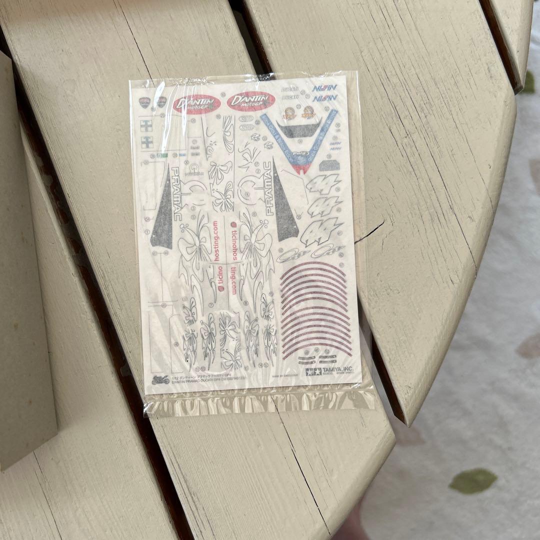 タミヤドゥカティGP４1／12プラモデル