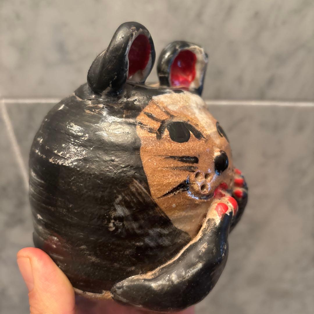 作家さんによるお茶目で可愛らしくとても雰囲気のある猫の陶器