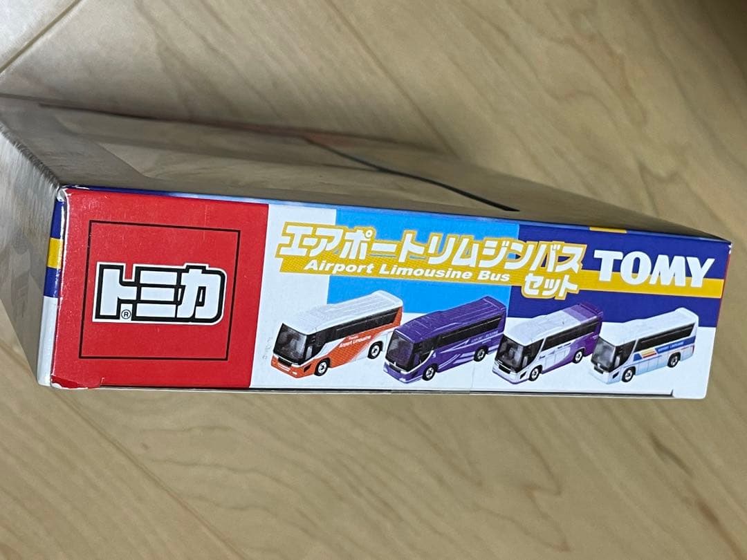 トミカギフト エアポートリムジンバスセット 4台入り