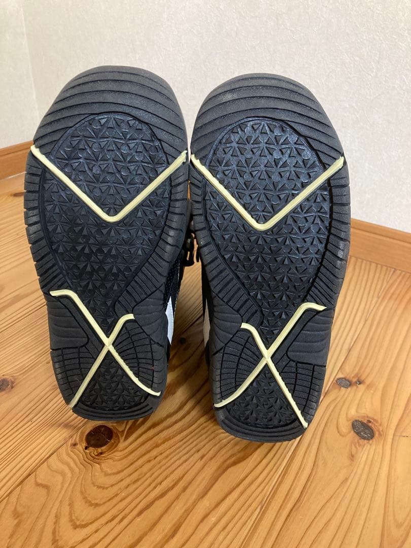 【セール期間中限定送料込】ZUMAスノーボード 4点セット