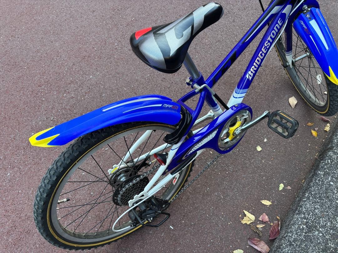 【カバー保管】ブリヂストン 22インチ クロスファイヤージュニア