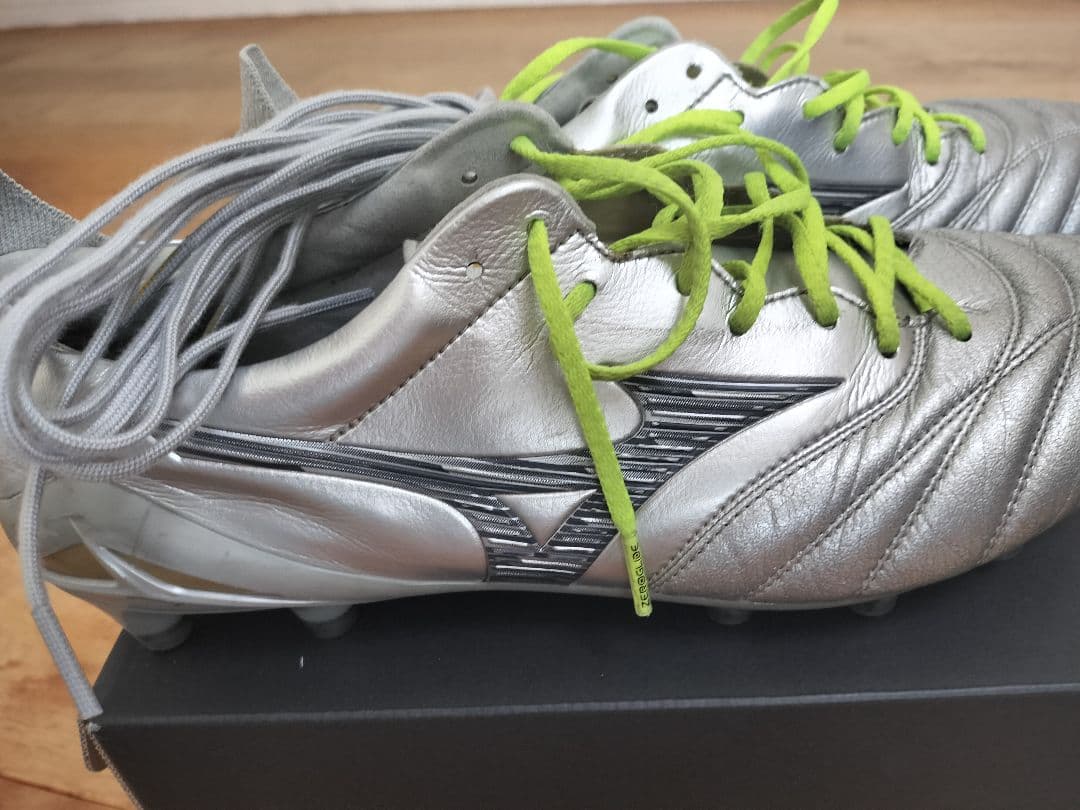 【限定色】Mizuno MORELIA NEO サッカーシューズ シルバー