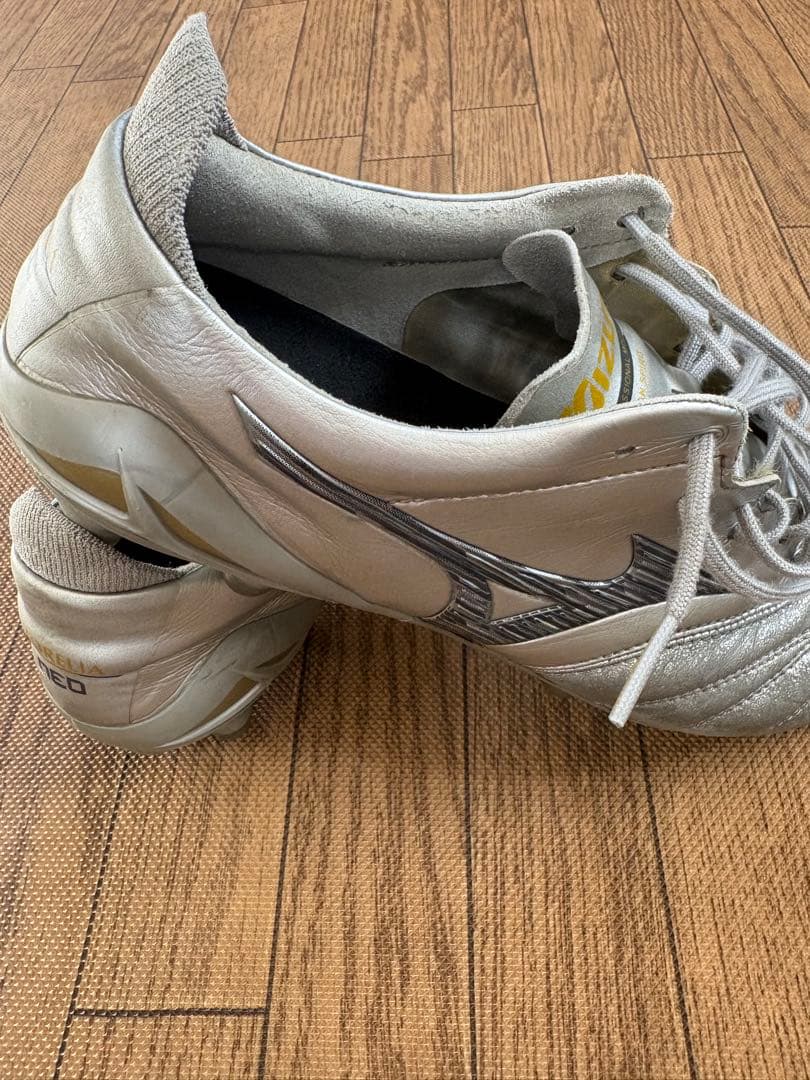 Mizuno モレリアネオ4 シルバー　25.5