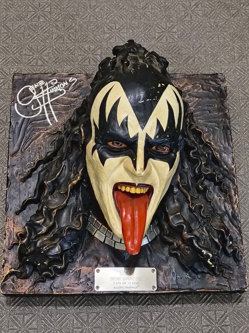 KISS Gene Simmons レリーフ 2,691体目15,000体限定！