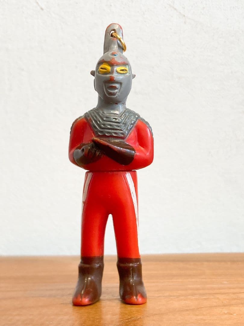 ウルトラセブン　ペンダントソフビ