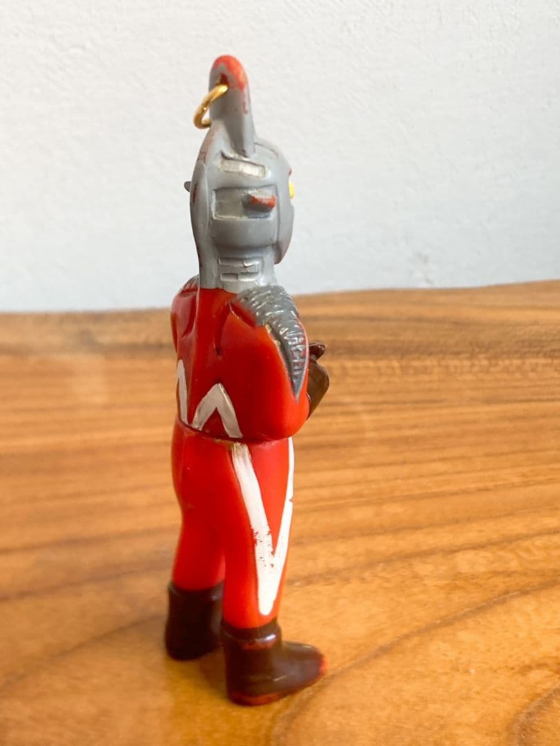 ウルトラセブン　ペンダントソフビ