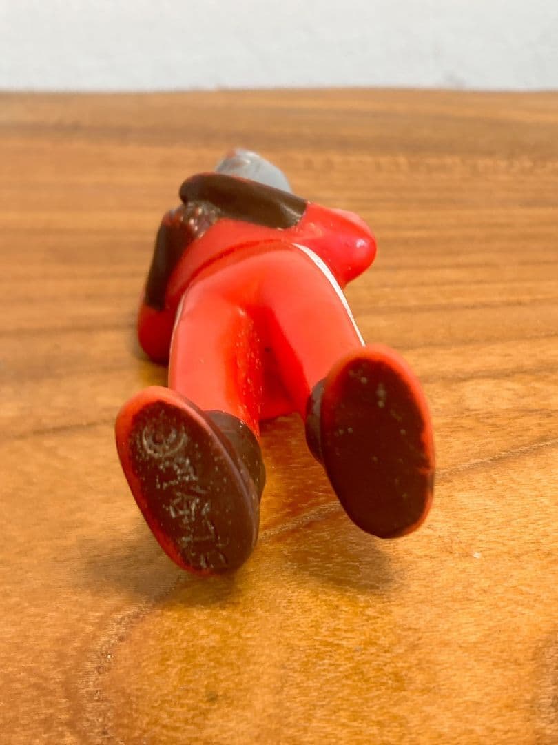 ウルトラセブン　ペンダントソフビ