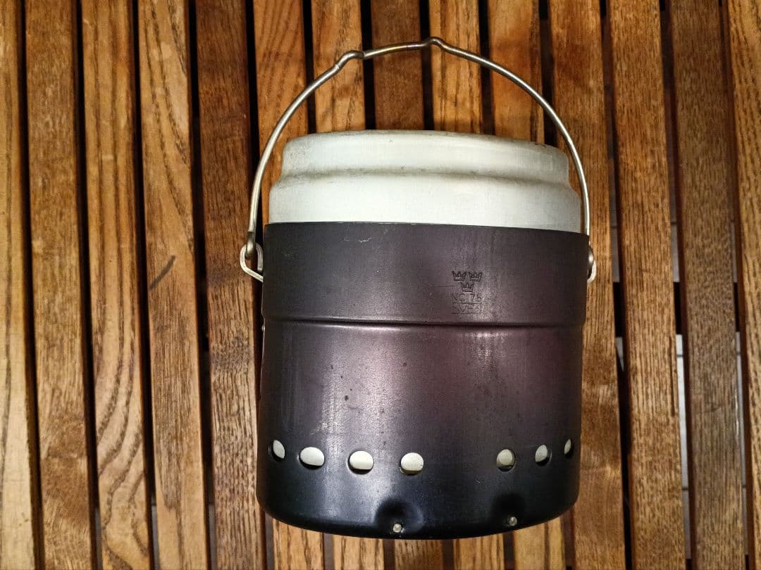 スウェーデン軍 飯盒 スウェーデン飯盒 スリークラウン刻印あり