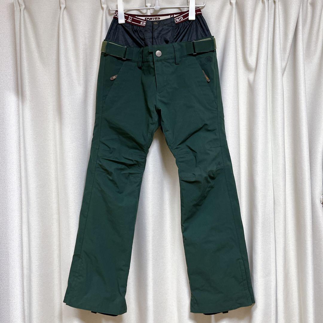 【美品】Mサイズ　スノーボードウェア　白　グリーン　上下セット ESTIVO