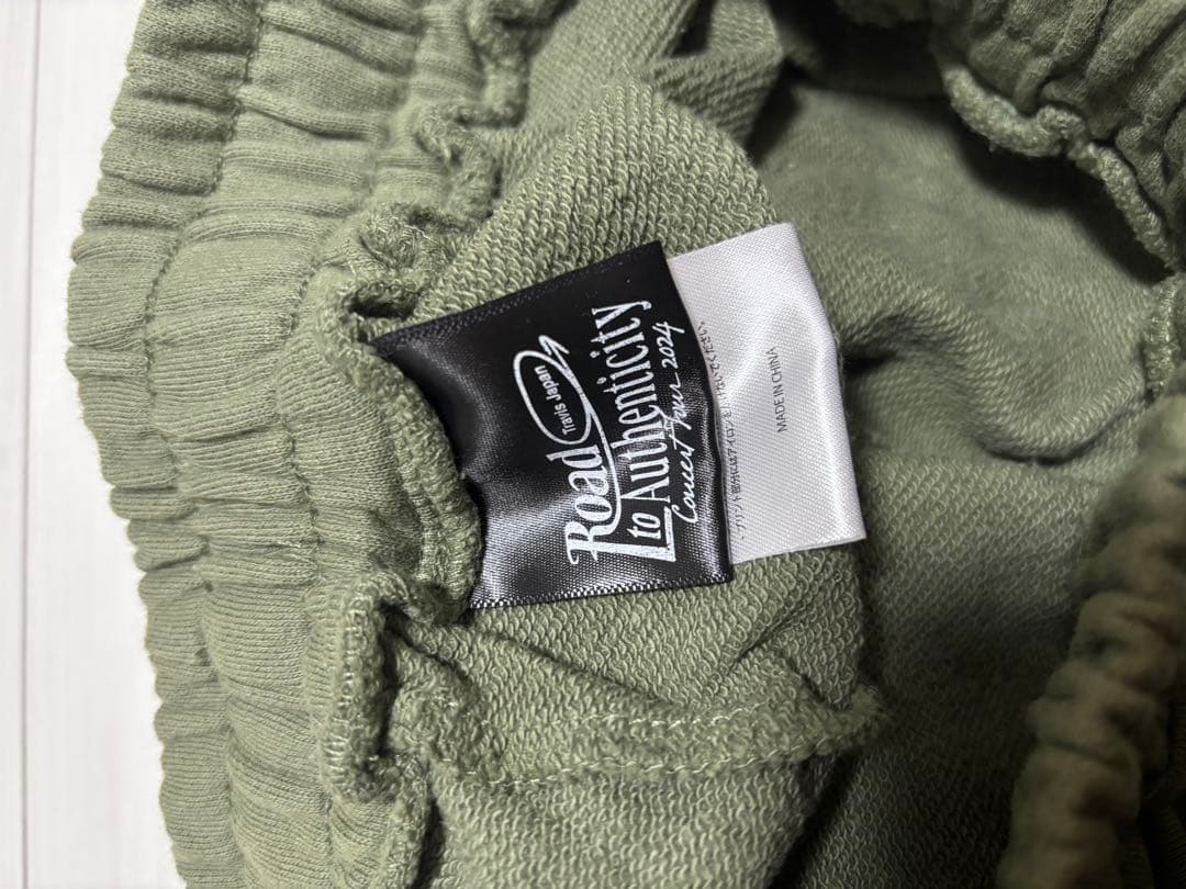 Road to Authenticity スウェット　TravisJapan