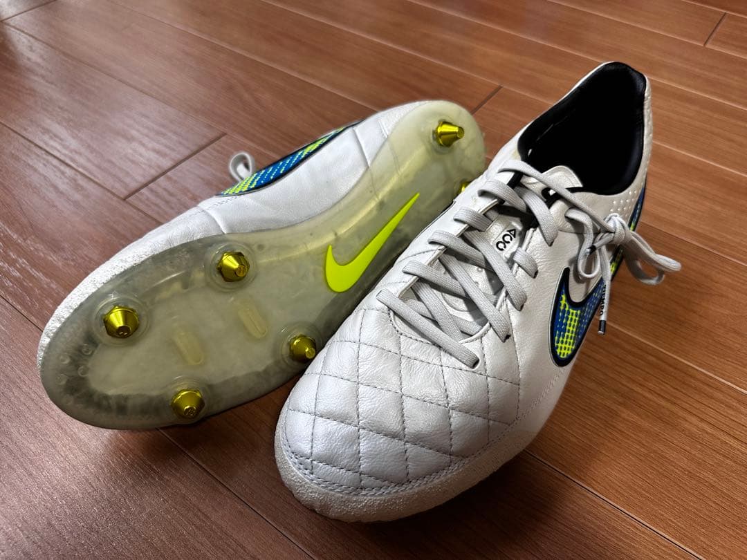 ナイキ サッカースパイク ティエンポ sg
