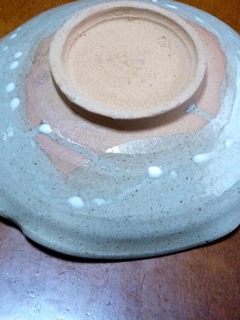 新品未使用品　初代　尾田一念　粉引鉄絵　菓子皿