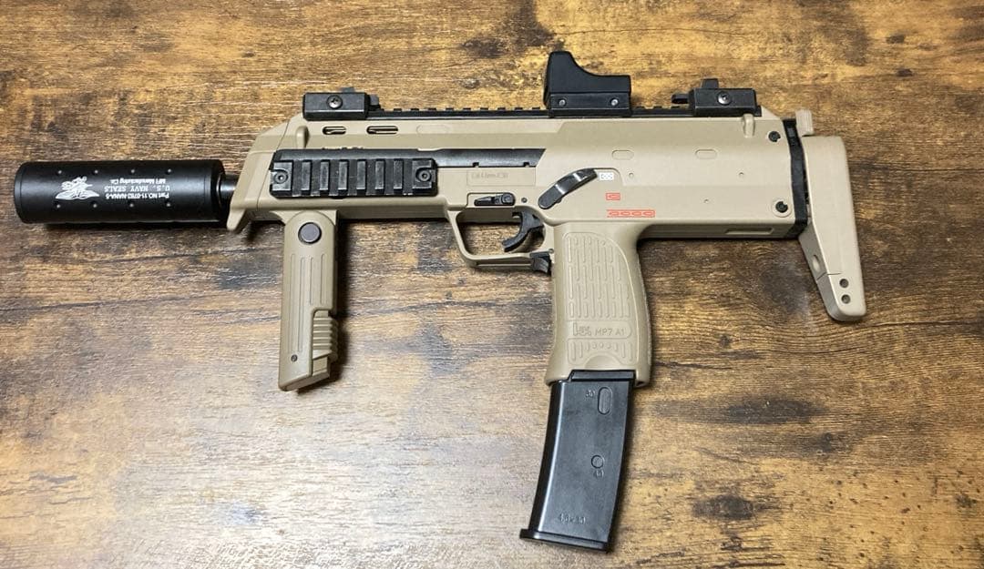 東京マルイ MP7A1 電動　タンカラー