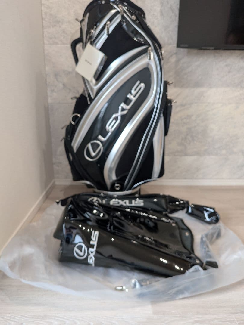 ☆非売品☆　レクサス ゴルフバッグ・キャディバッグ(ゴルフボールおまけ付き)