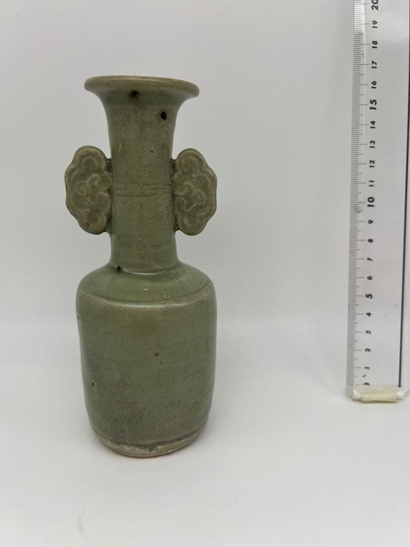 中国元代の竜泉窯瓶　骨董 古美術品　コレクション唐物　江戸　青磁アンティーク