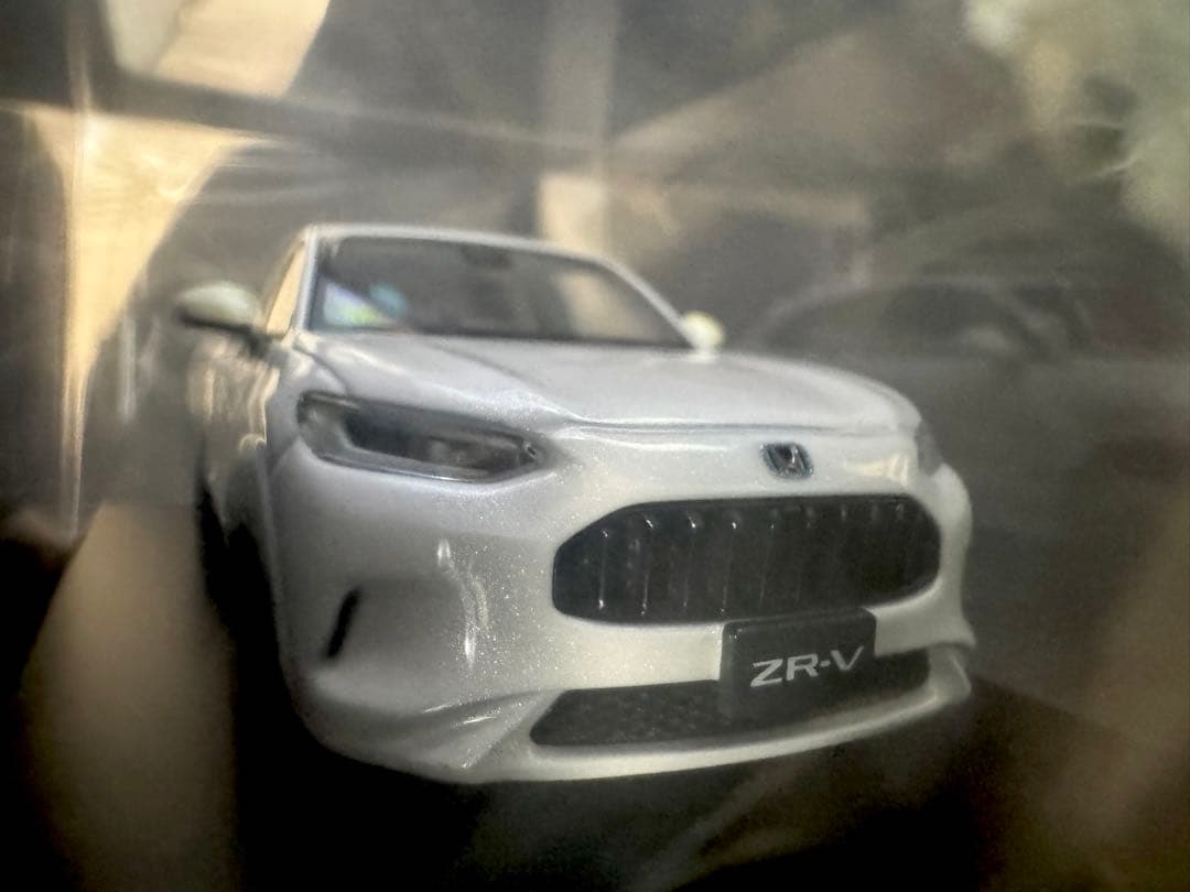 ホンダ ZR-V 新品　ミニカー　e:HEV ホワイトパール1/43 ZRV