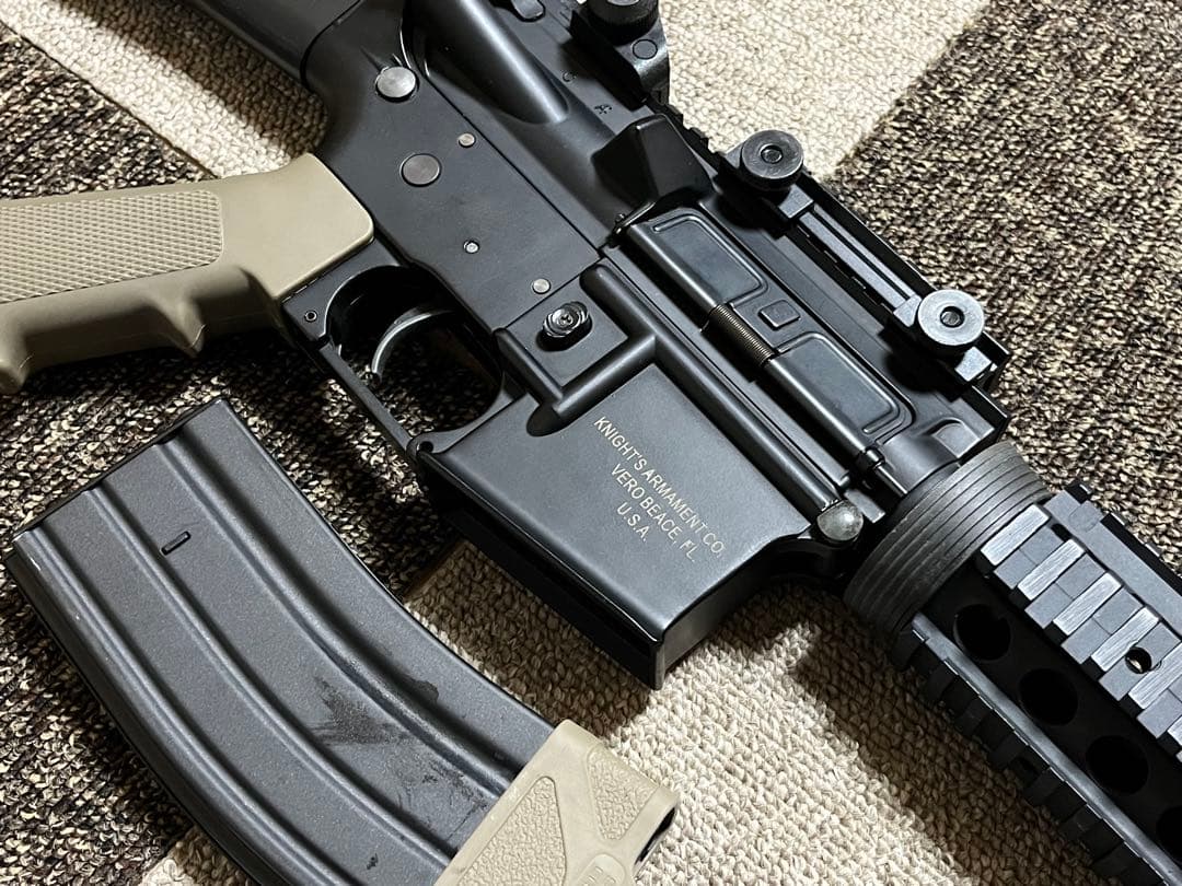 SR-16 メタルレシーバー電動ガン　東京マルイベース